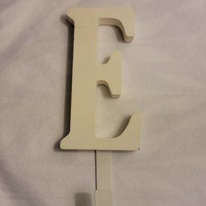 NWOT E Initial Hook